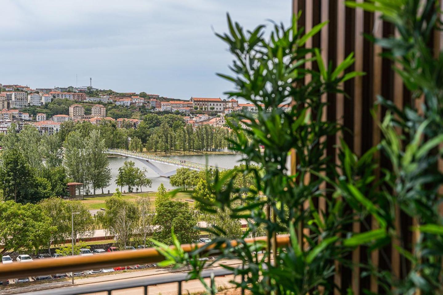 Apartamento Guestready - Majestic Riverside Terrace In Coímbra Exterior foto